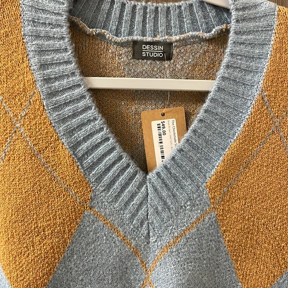 Sweater Vest - Picture 2 of 4